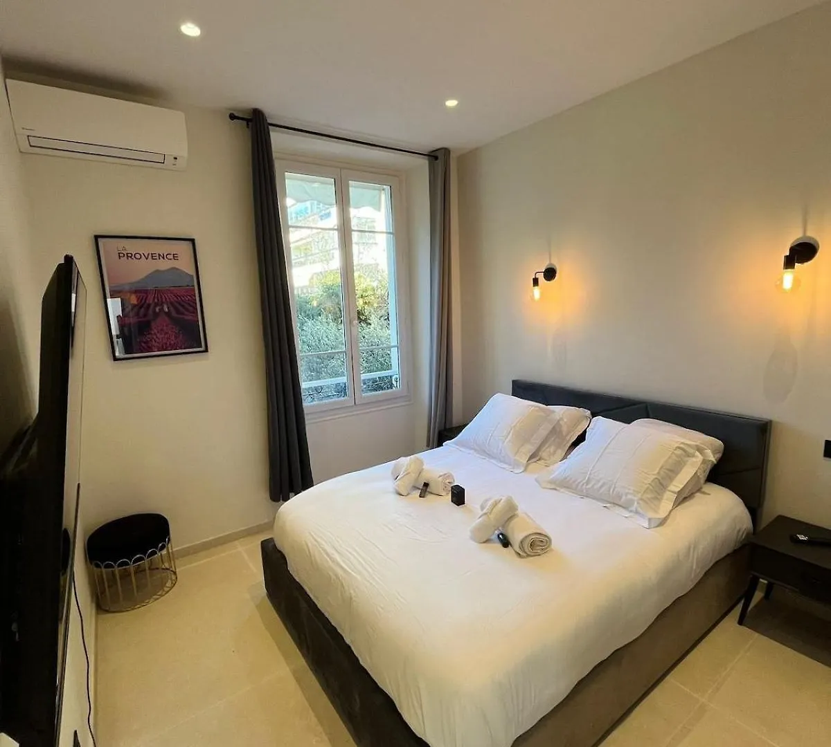 3 Pieces En Coeur De Cannes France